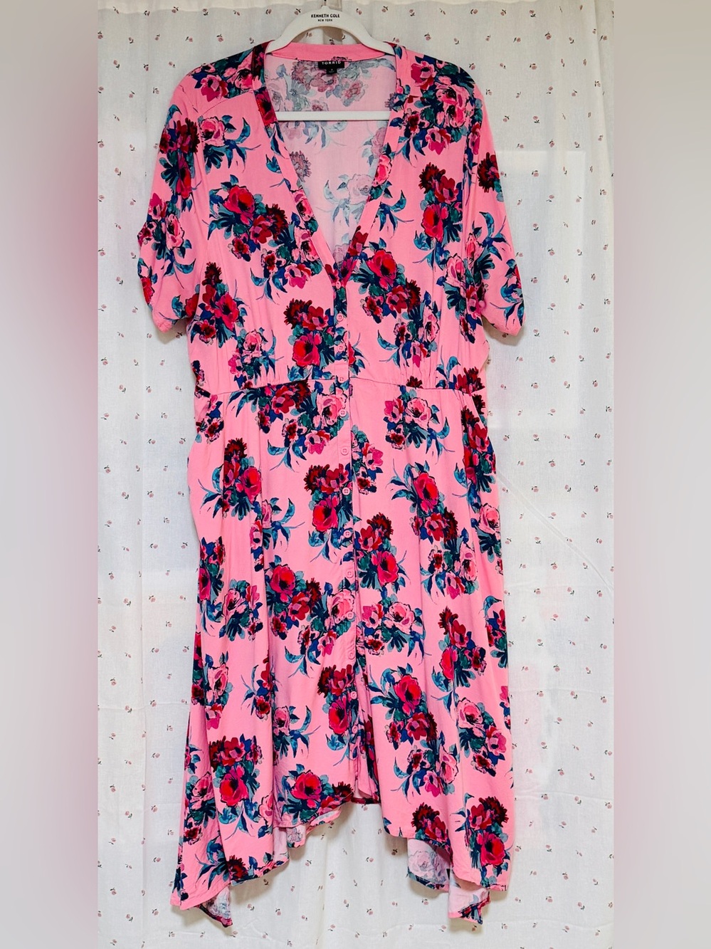 Torrid 3X Pink Floral V-Neck Dress